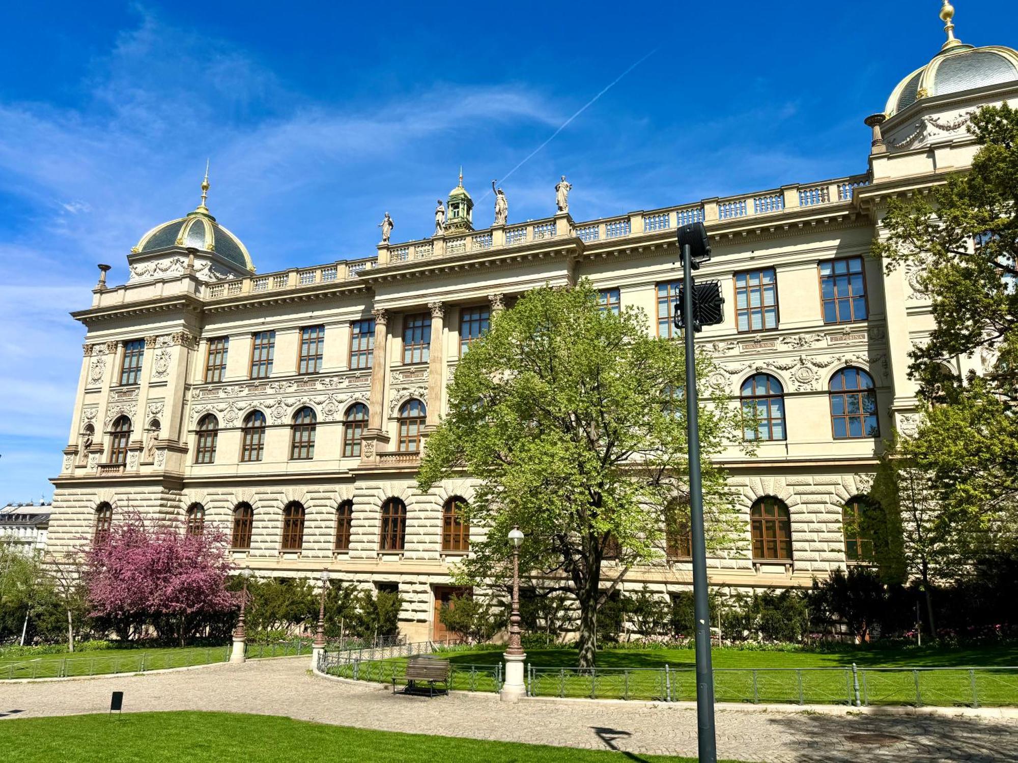 The National Museum Terrace * Prag